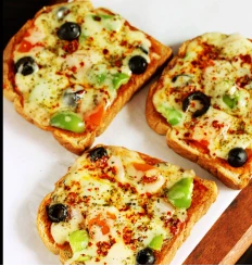 VEG BREAD PIZZA